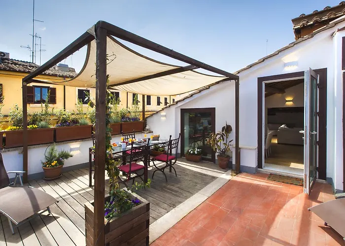Habitat\'S Navona Pantheon Attic