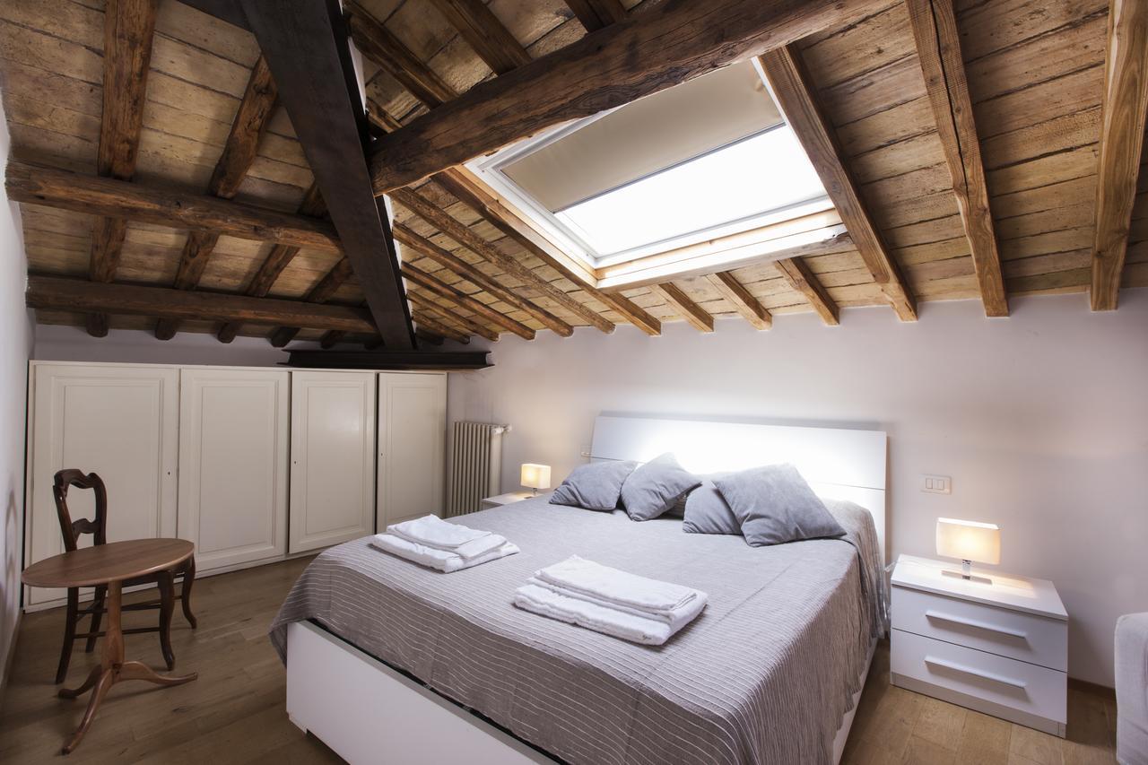 Habitat'S Navona Pantheon Attic *